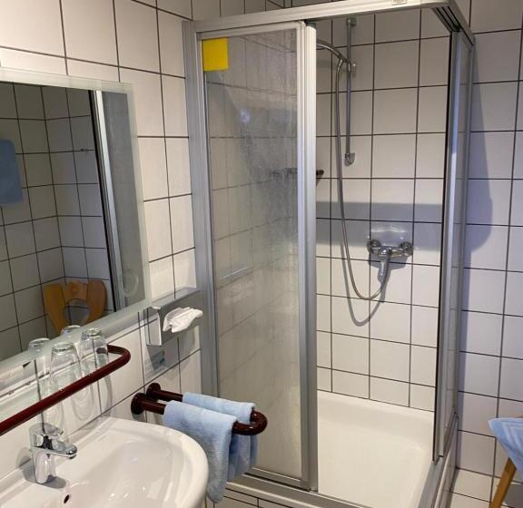 Семейный Номер, Schlossschänke Friedenfels