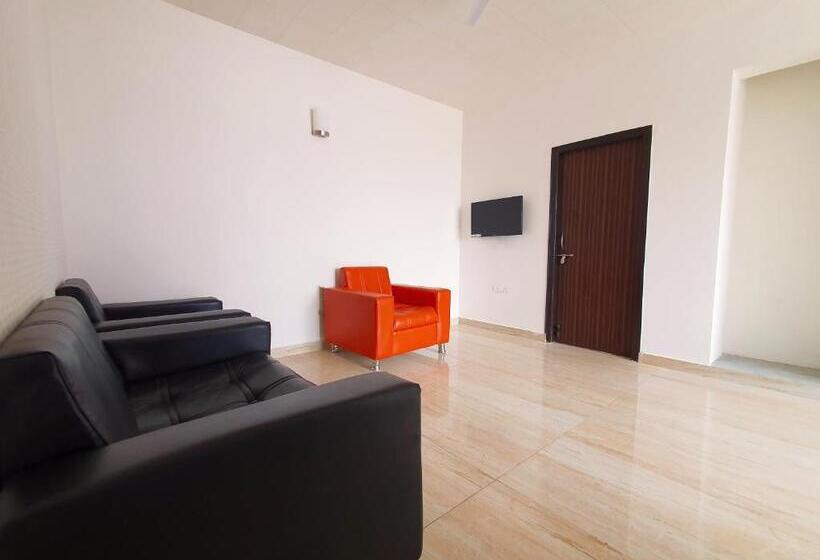 Апартаменты 3 Спальни, Octave The Suites