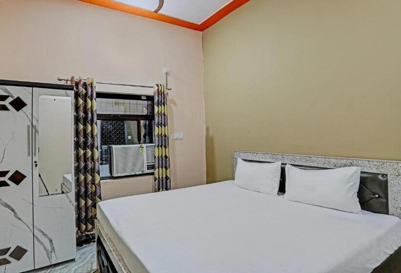 חדר קלאסי לשלושה, Oyo Mayur Hotel & Guest House