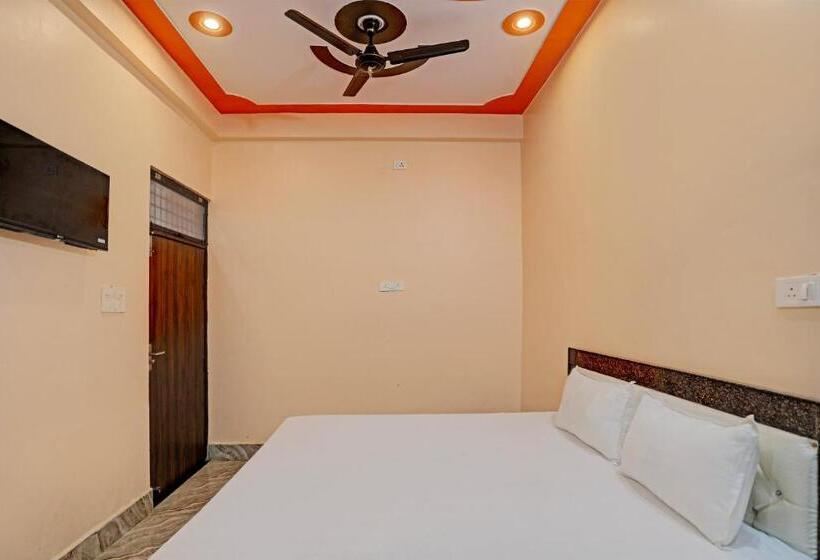 デラックストリプルルーム, Oyo Mayur Hotel & Guest House
