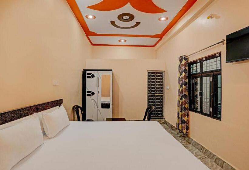 חדר דלוקס לשלושה, Oyo Mayur Hotel & Guest House