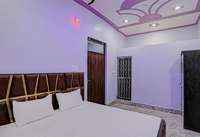 חדר דלוקס לשלושה, Oyo Mayur Hotel & Guest House