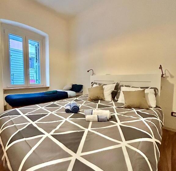 اتاق استاندارد سه نفره, Residence Zar 4