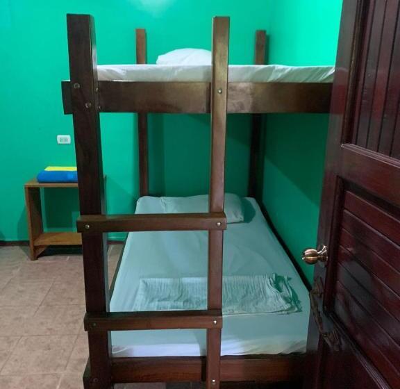 スタンダードルーム, The Monkey Trail Hostel