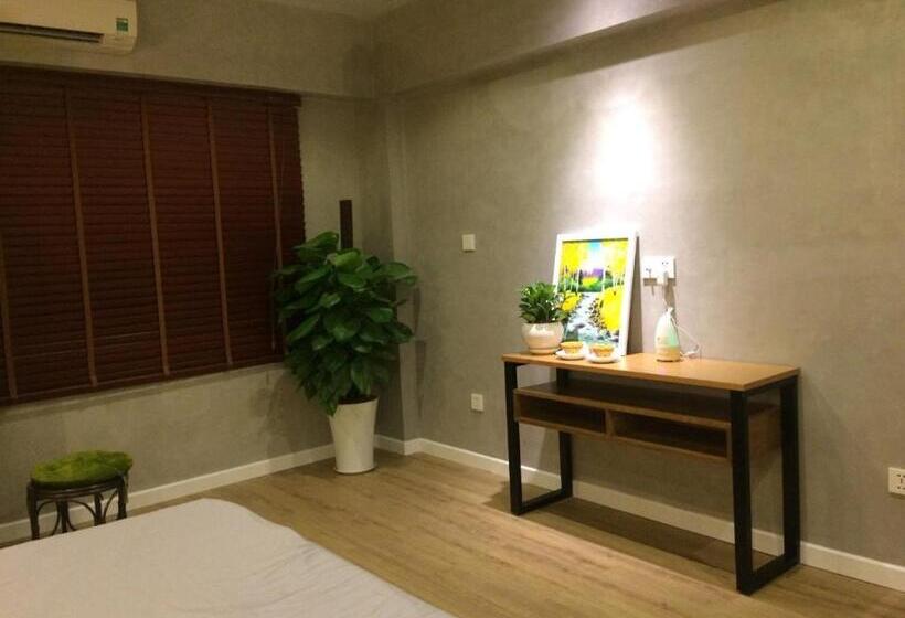 اتاق سوپریور, Ba Bích