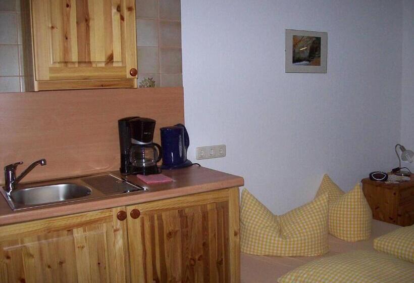 Номер Стандарт, Bauernhofpension Büchsenschütz