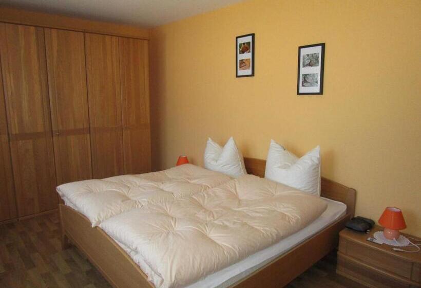 Дом 4 Спальни, Bauernhofpension Büchsenschütz