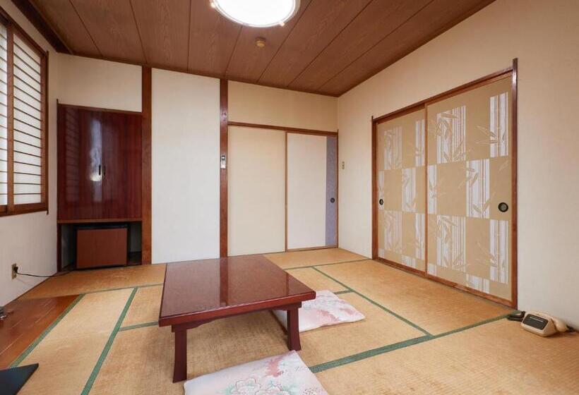 غرفة قياسية رباعية حمام مشترك, Hayamasou