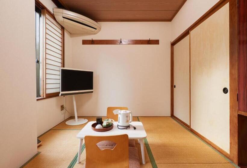 غرفة قياسية حمام مشترك, Hayamasou