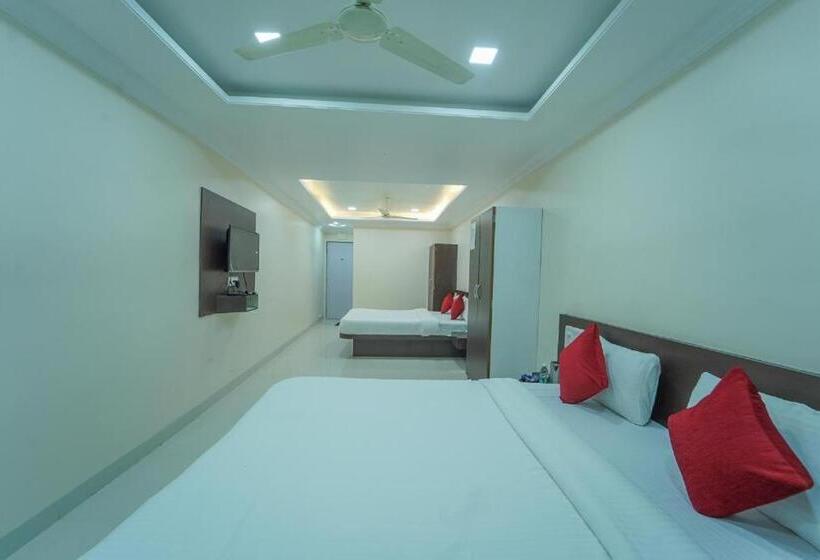 חדר משפחתי, Kaizen Stays & Resto