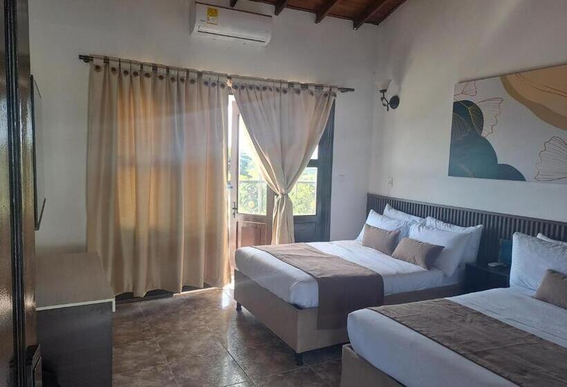 발코니가 있는 4인용 스탠다드 룸, Palmas De Alcalá