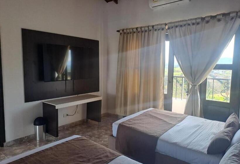 발코니가 있는 4인용 스탠다드 룸, Palmas De Alcalá