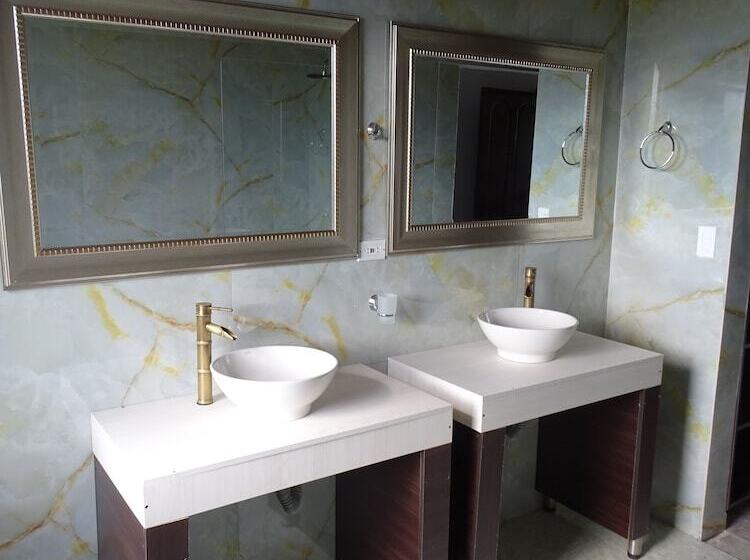 4인용 수피리어 룸, Palmas De Alcalá