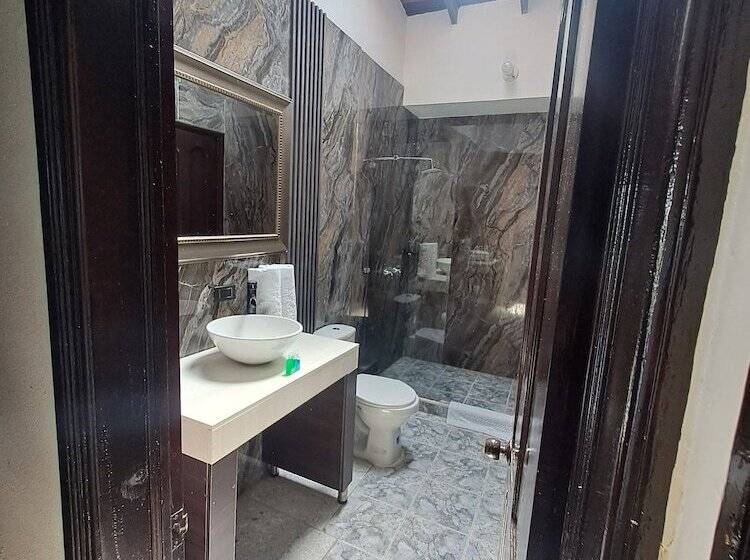 패밀리 룸, Palmas De Alcalá