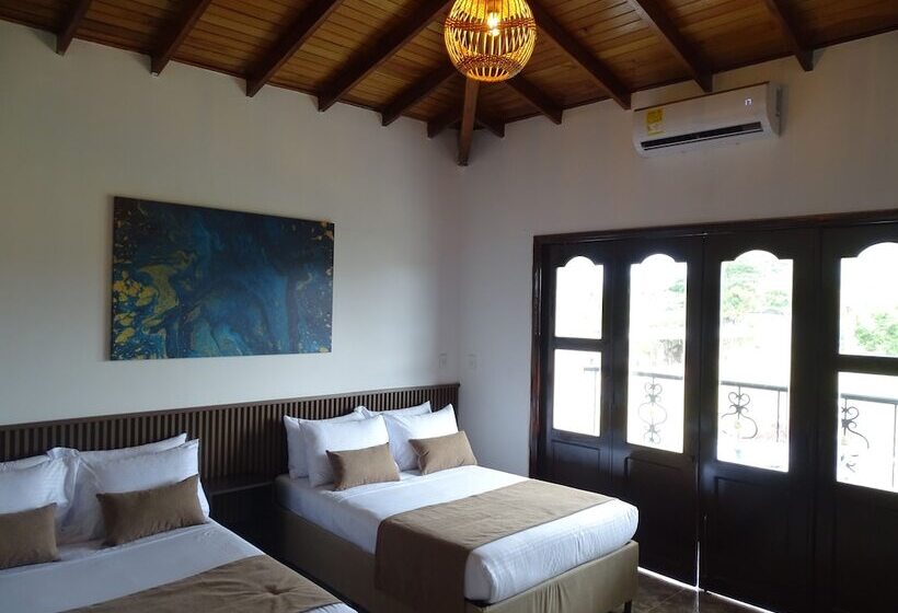 패밀리 룸, Palmas De Alcalá