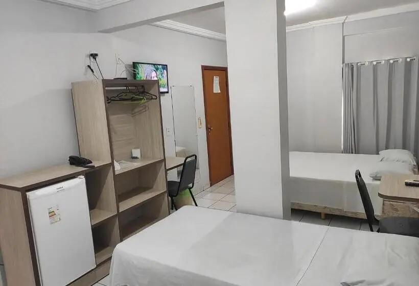 Chambre Triple Standard, Premier