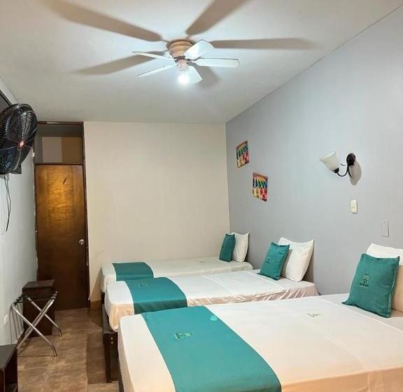 اتاق استاندارد سه نفره, Redinson