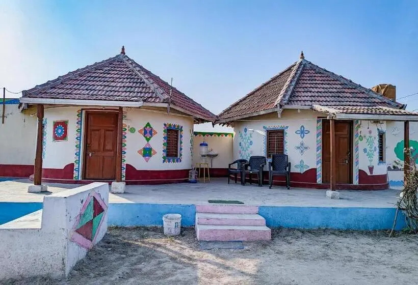 デラックスルーム, Salt Desert Homestay