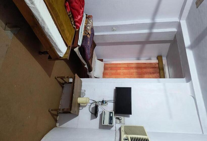 标准单人间, Shivom