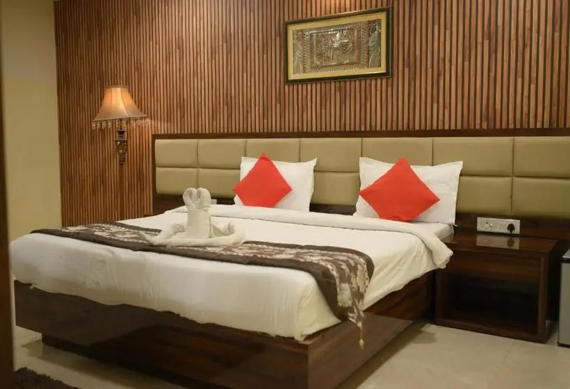 デラックスルーム, The Park, Itarsi