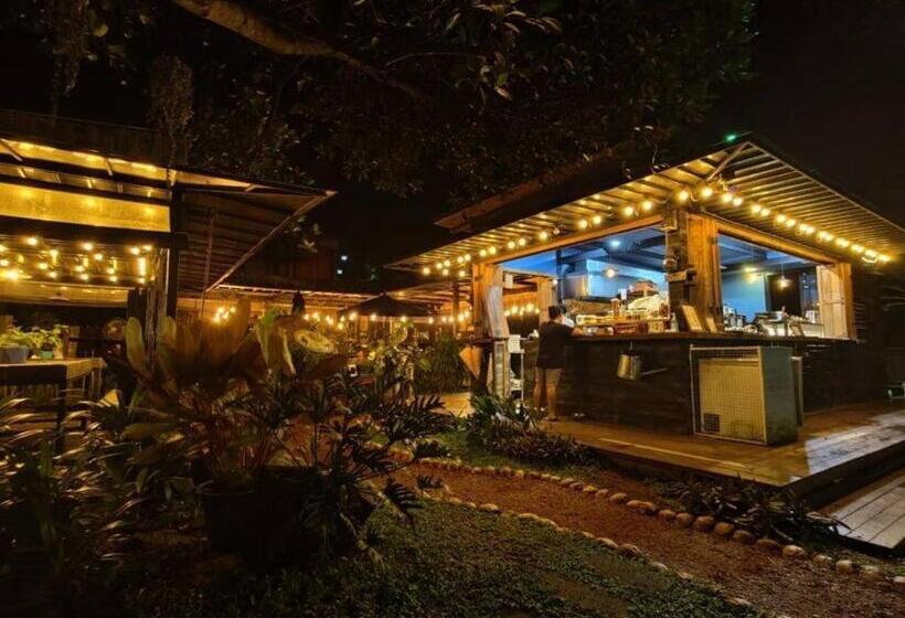 デラックスルーム, The Willow Phangan