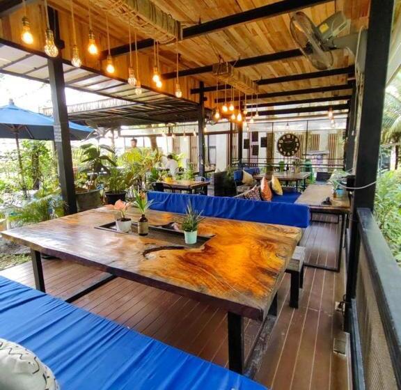 デラックスルーム, The Willow Phangan