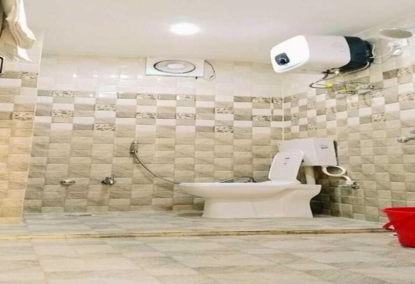 غرفة كلاسيكية ثلاثية, Oyo Hotel Imperial Inn