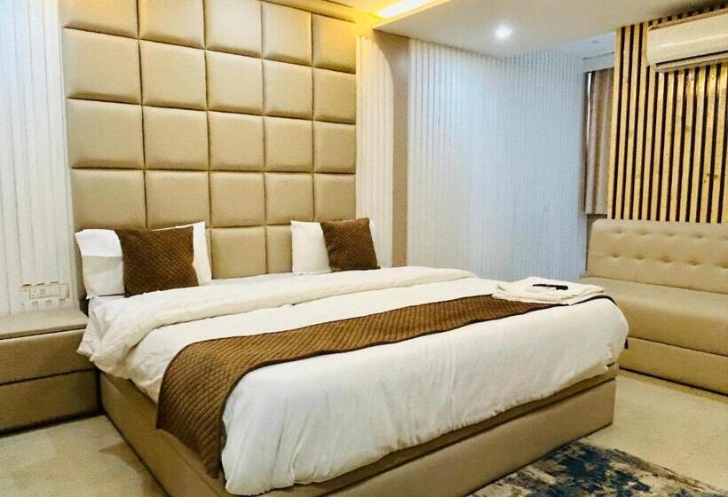 Quarto Deluxe, Bob Adventures