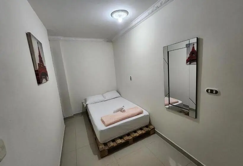 バス共有のスタンダードルーム, Hostal Shelter La Perla   San Luis, Antioquia, Colombia