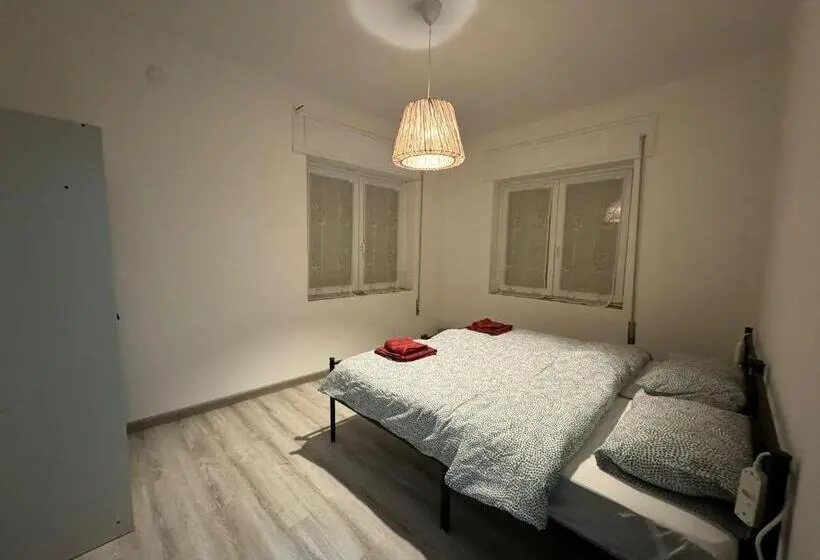 تختخواب در اتاق مشترک, Lavanda House