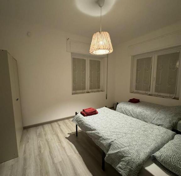 تختخواب در اتاق مشترک, Lavanda House