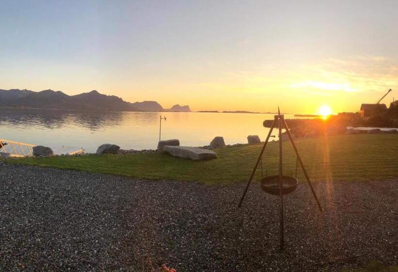 اتاق استاندارد با سرویس بهداشتی مشترک, Tinebua Basecamp Senja