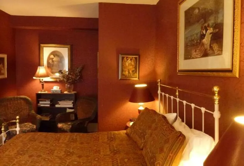 バルコニー付きスタンダードルーム, Auberge King Edward Bed And Breakfast
