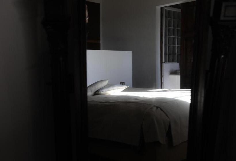 اتاق کلاسیک سه تخته, Giardino Di Rebecca