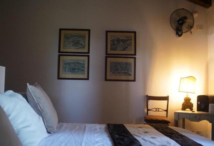 اتاق کلاسیک سه تخته, Giardino Di Rebecca