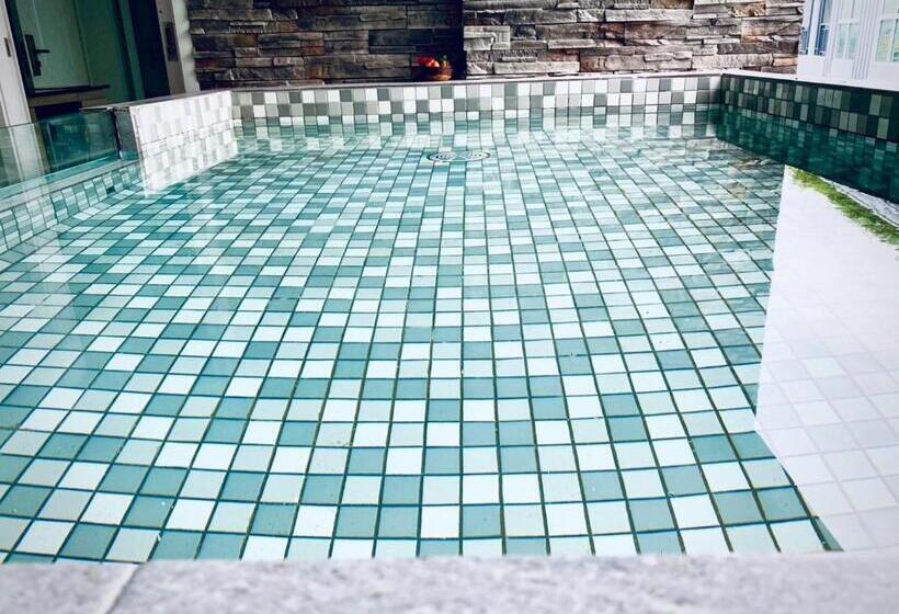 Полулюкс с Бассейном, D Eco Wellness Luxury