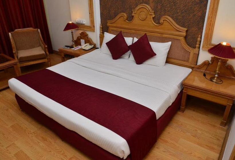 Номер Deluxe, K.c.cross Road