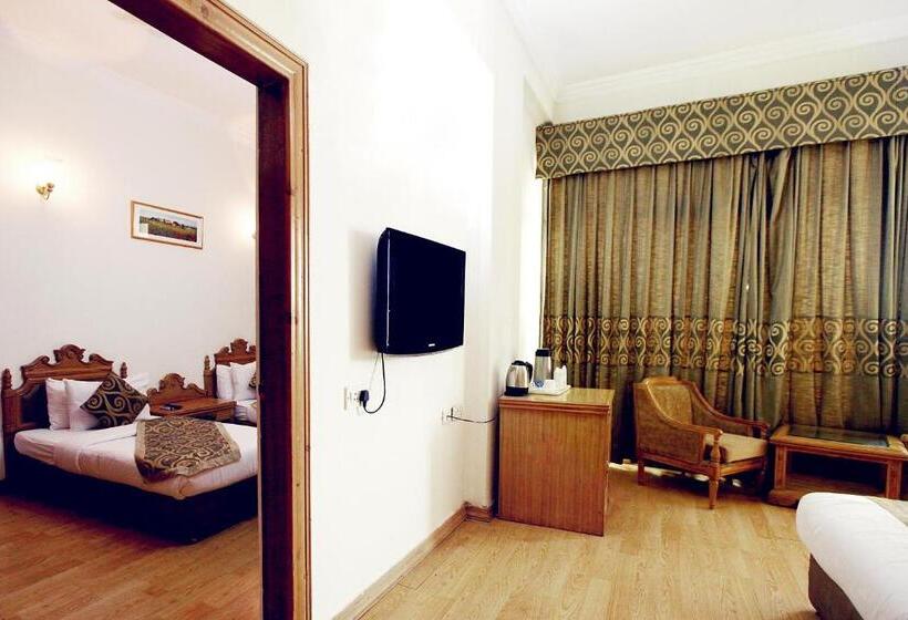 Номер Superior, K.c.cross Road