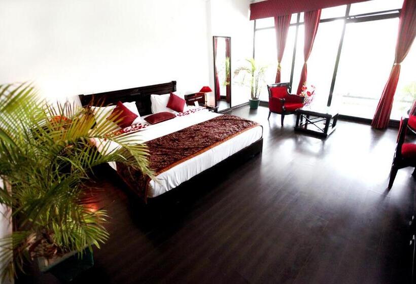 Номер Superior, K.c.cross Road