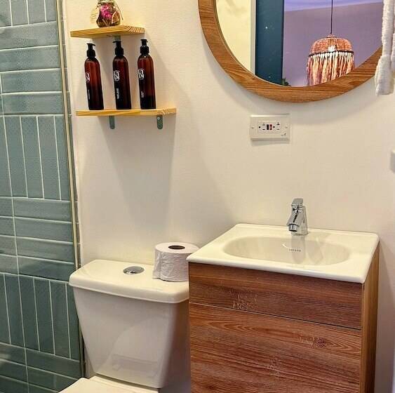 جناح, Luum Boutique