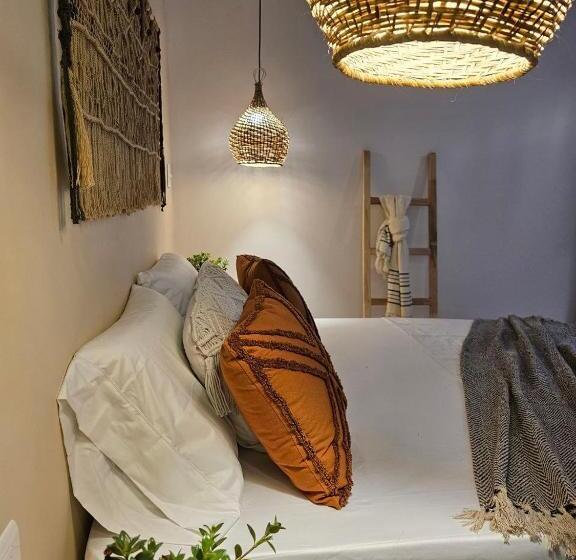 جناح, Luum Boutique