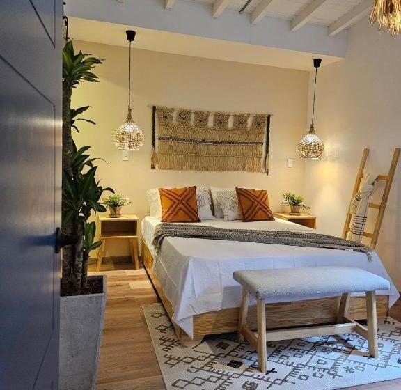 جناح, Luum Boutique