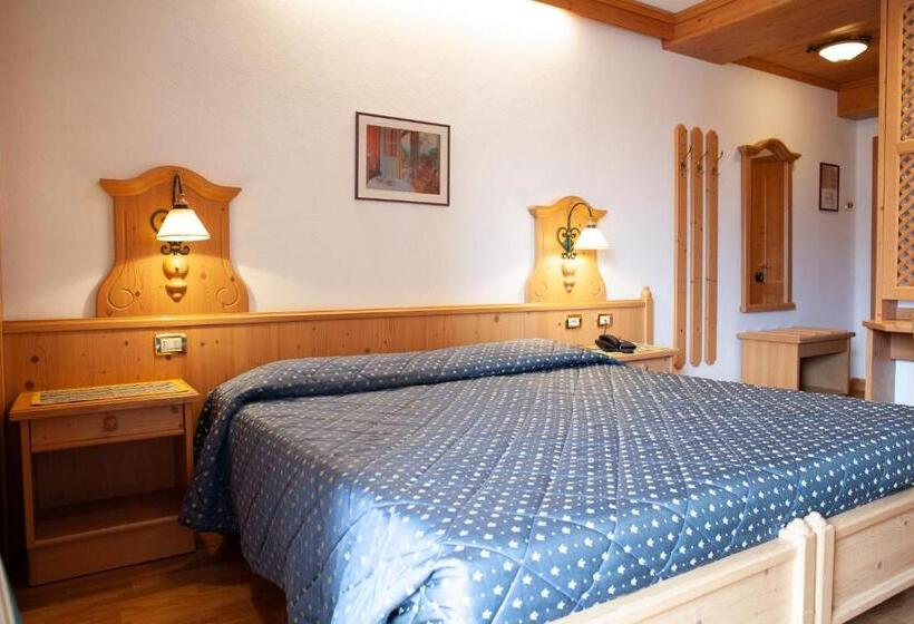 Номер Стандарт Вид на Горы, Posta