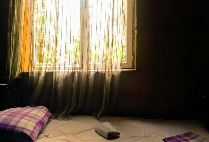 اتاق استاندارد با چشم‌انداز باغ, Colibri Home