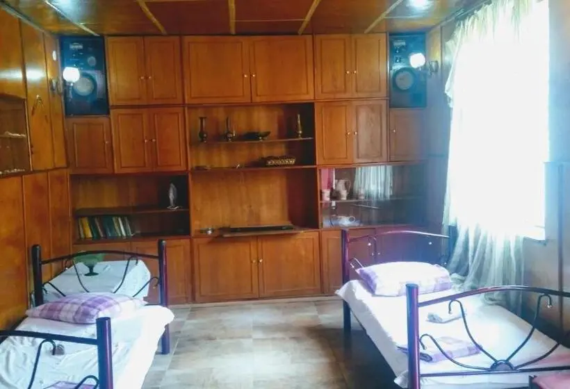 اتاق استاندارد با چشم‌انداز باغ, Colibri Home