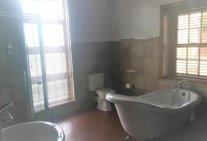 غرفة سوبيريور سرير كينج, Uniondale Guest Lodge