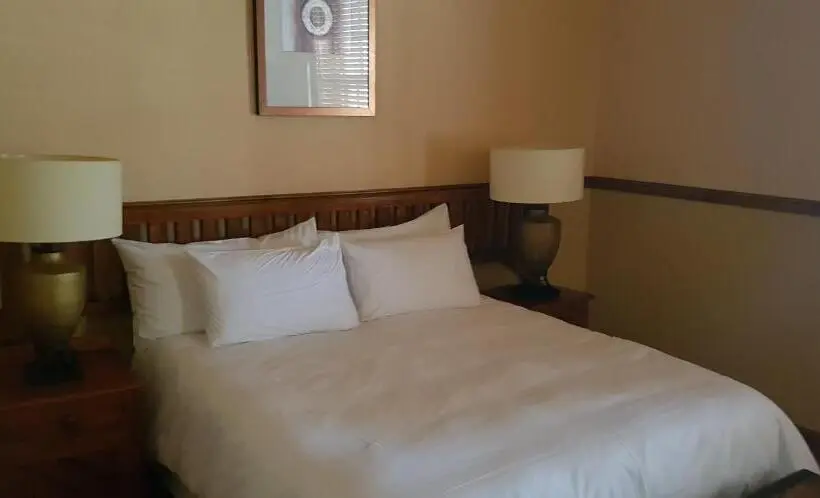 デラックススイート, Uniondale Guest Lodge