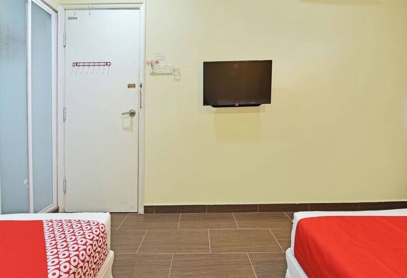 Номер Стандарт Трехместный, V Hotel Sri Gombak