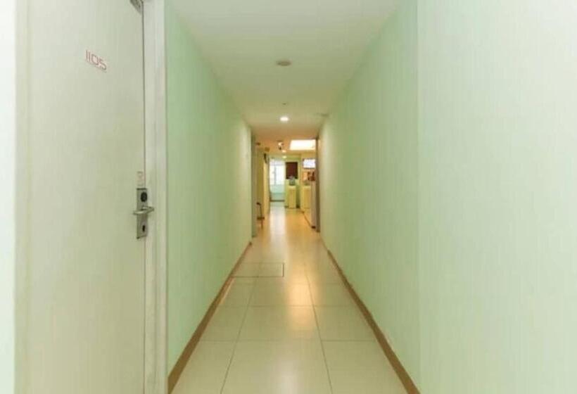 غرفة قياسية ثلاثية, V Hotel Sri Gombak