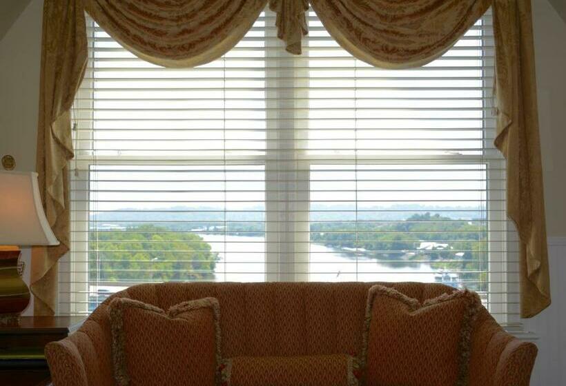 １ベッドルームハウス, Bluff View Inn